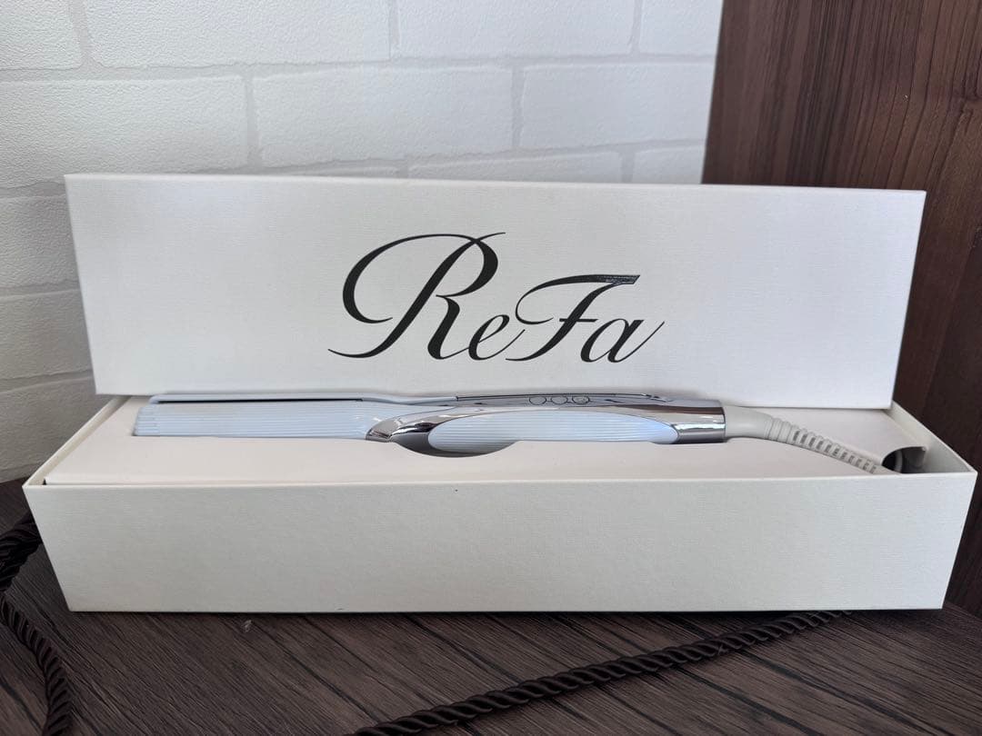 ReFa ストレートヘアアイロン ホワイト　2025年購入