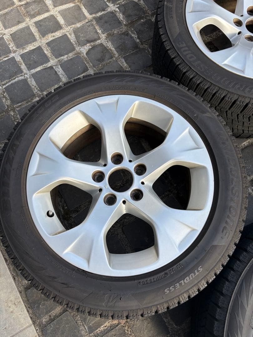  X1e84vl18スタッドレス BRIDGESTONE225/50R17