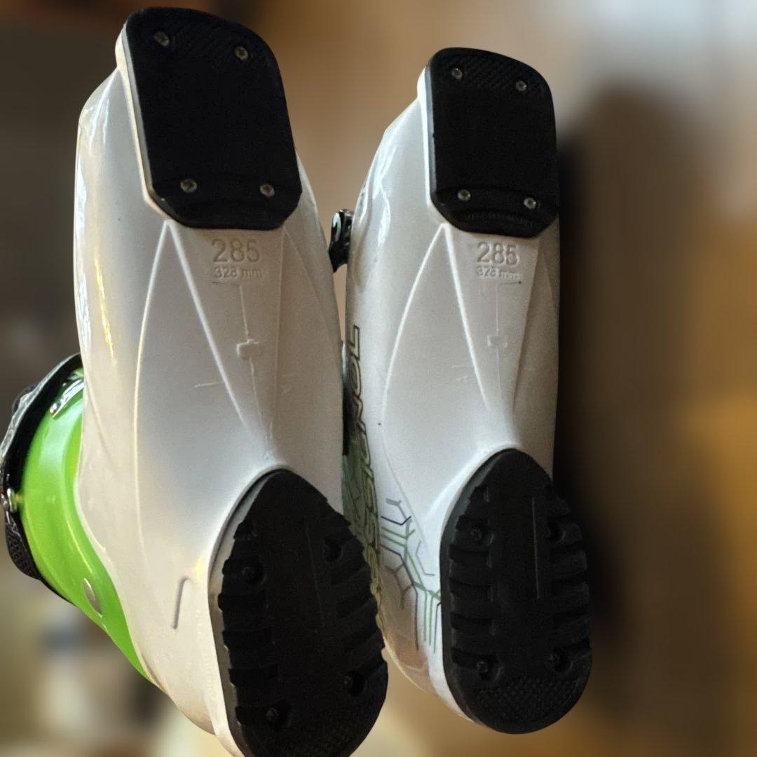 ROSSIGNOL スキーブーツ EVO 70 28.5cm 軽量・幅広