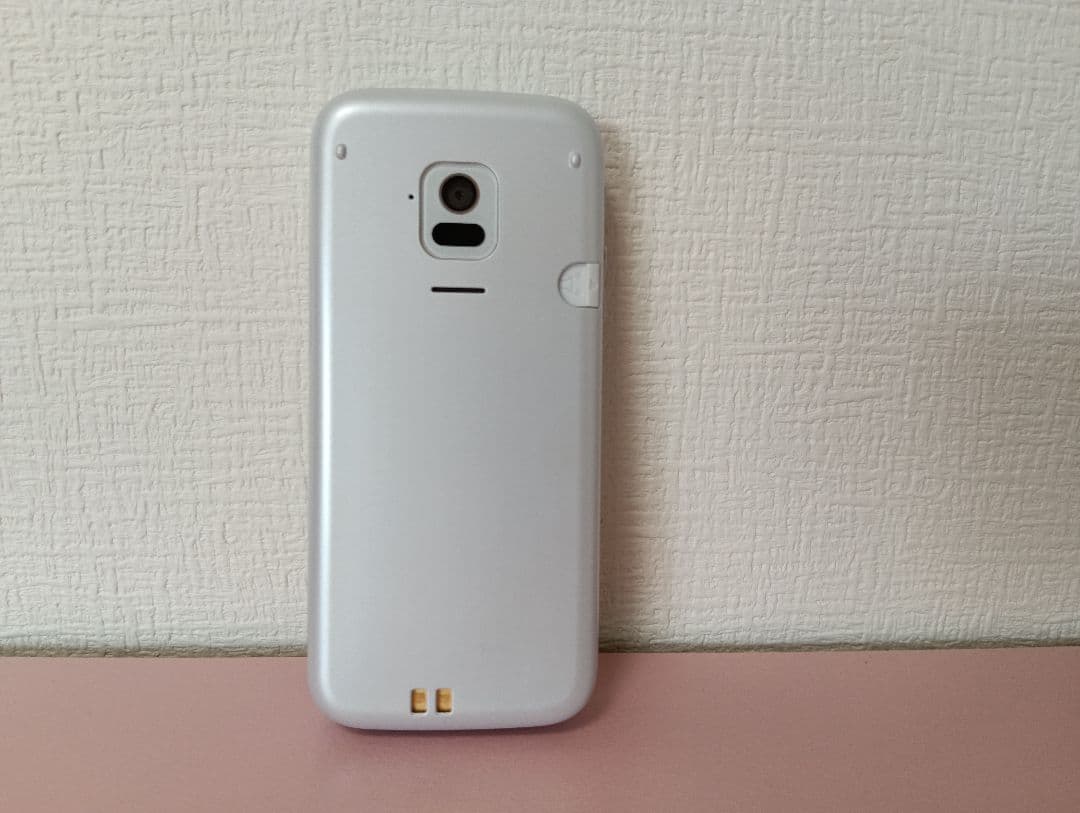 docomo らくらくホン　F01-M シルバーです☺♥