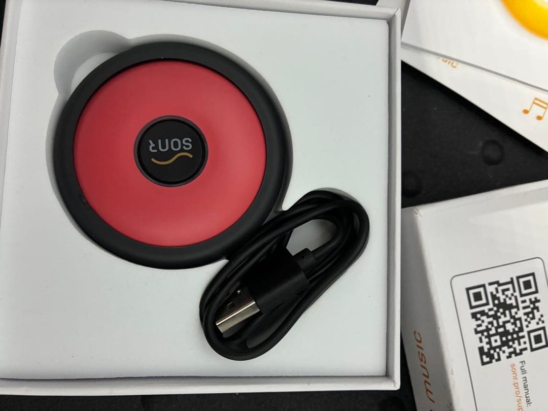 SONR MUSIC USBケーブル付き　水泳用骨伝導スピーカー　新品