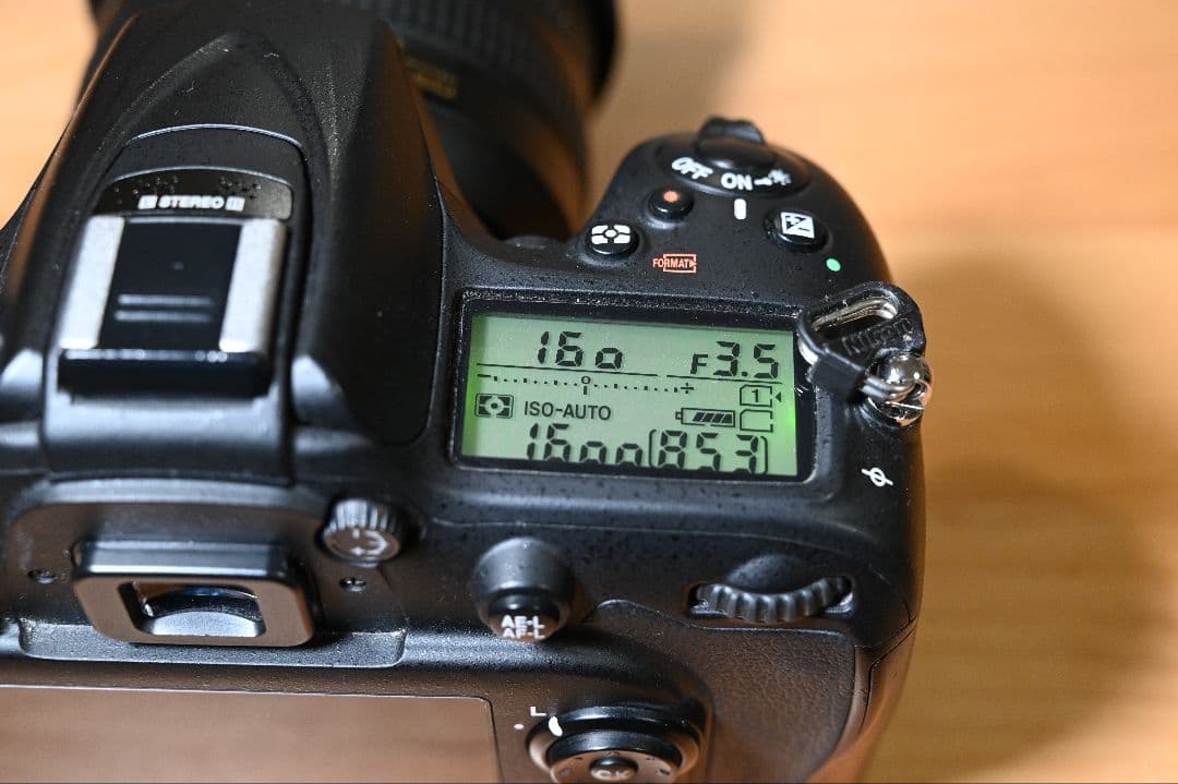 Nikon D7200 18-140レンズキット 55-300付き