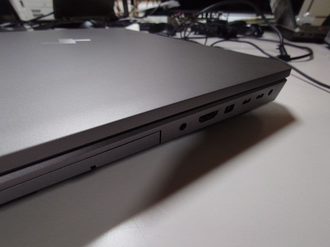 HP ワークステーション　zbook 17 g5　美品！