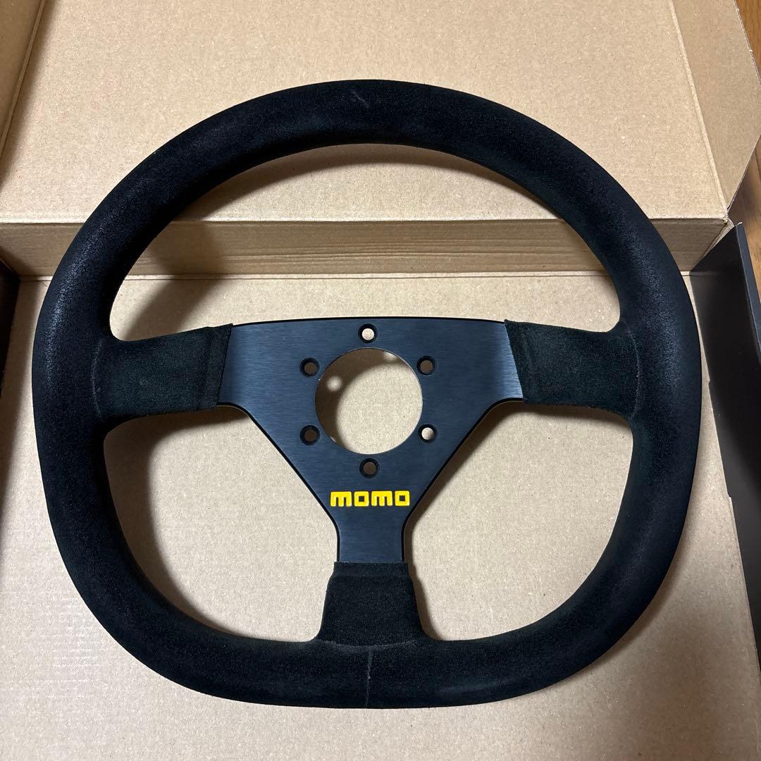 momo スエード ブラック ステアリング