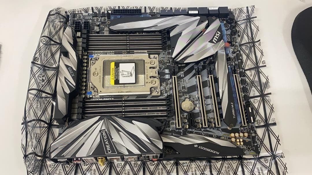 MSI MEG X399 CREATION E-ATX マザーボード