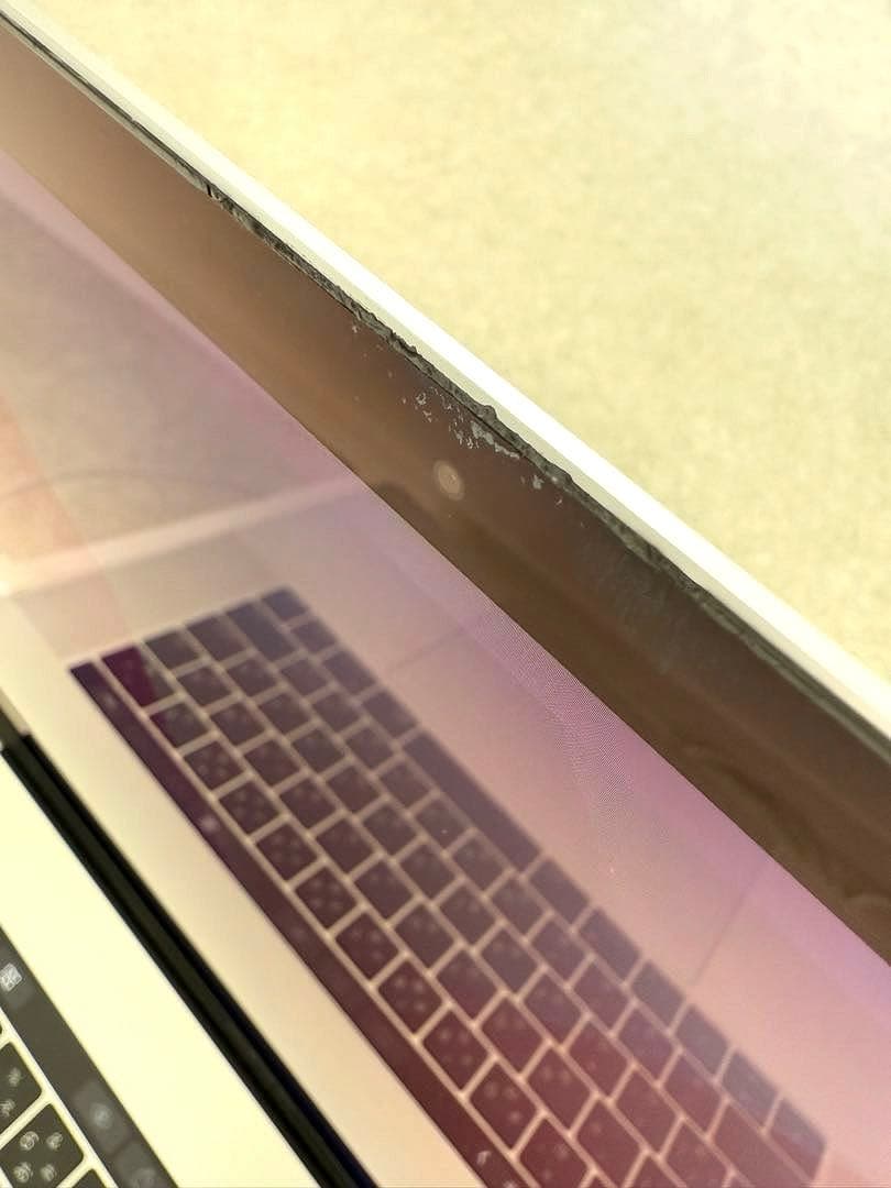 MacBookPro 15インチ【256GB/メモリ16GB/2.6GHz】