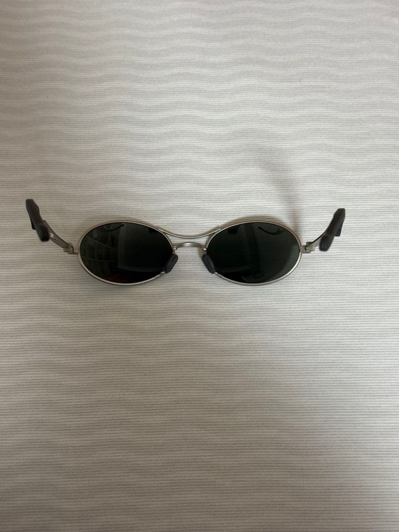 T*3様 Ray-Ban オーバルサングラス グレー