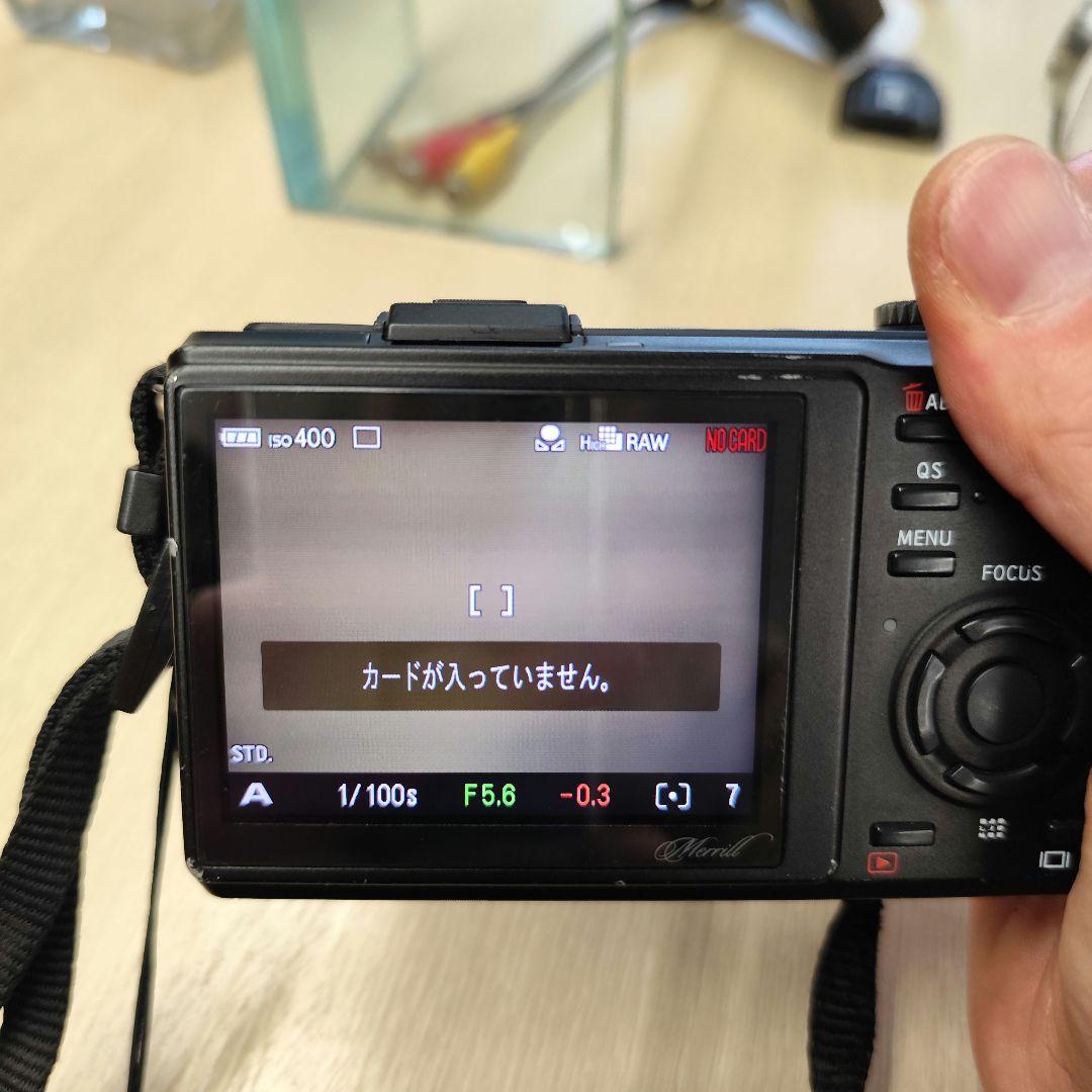 SIGMA DP2merrill 純正バッテリー4個、チャージャーなど　色々