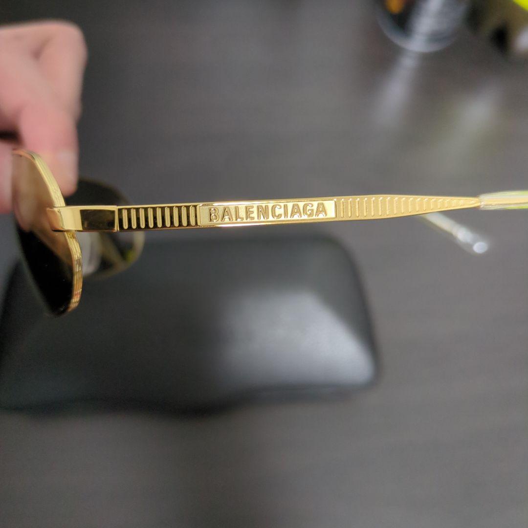 BALENCIAGA　バレンシアガサングラス　ゴールド