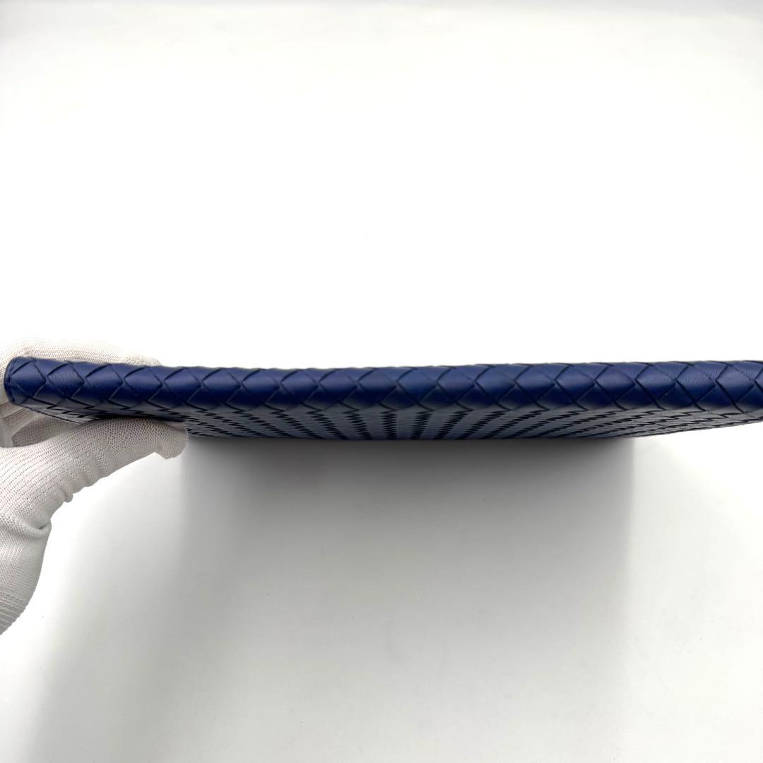 美品✨BOTTEGA VENETA iPadケース　ネイビー　レザー