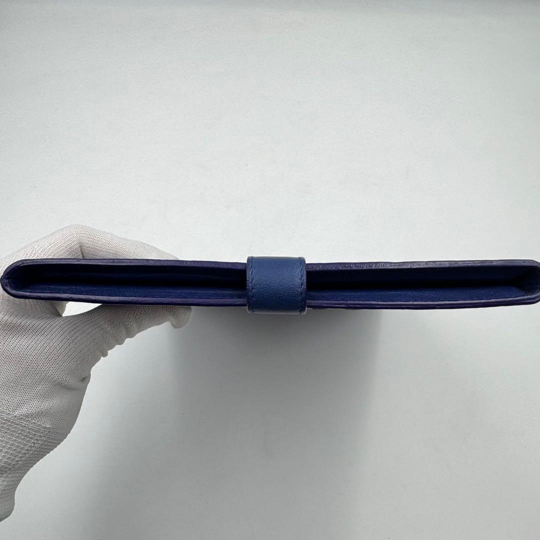 美品✨BOTTEGA VENETA iPadケース　ネイビー　レザー