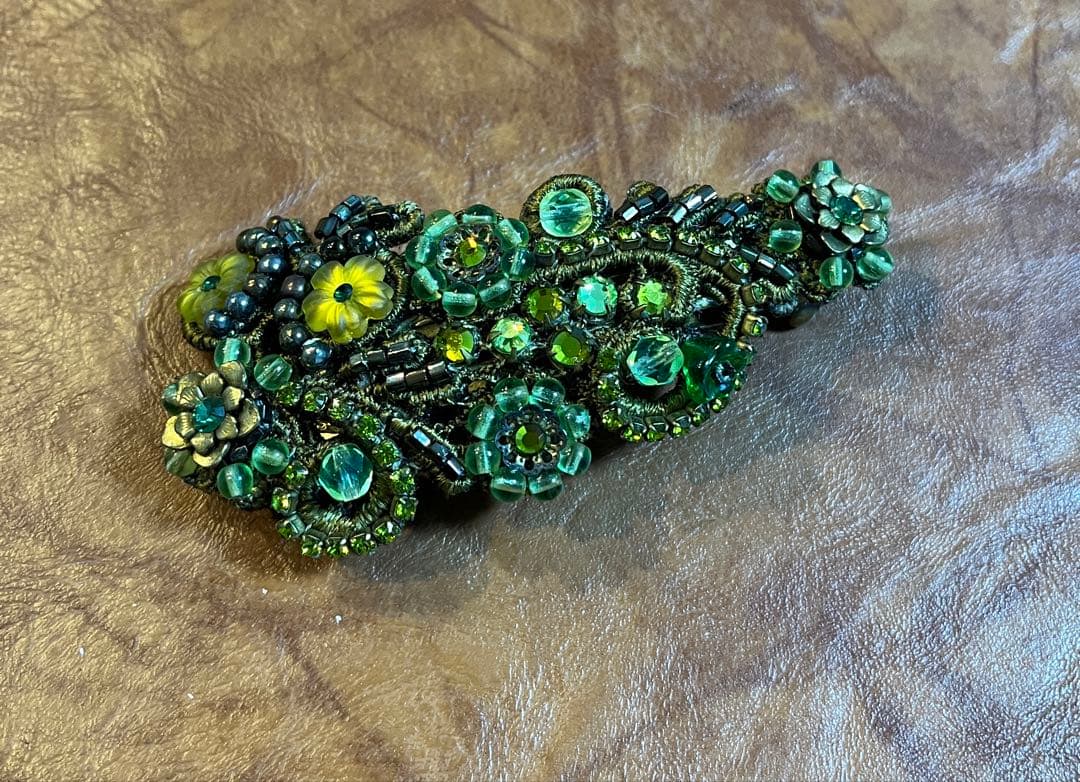 【美品】ミハエルネグリン 立体薔薇付きレースバレッタ