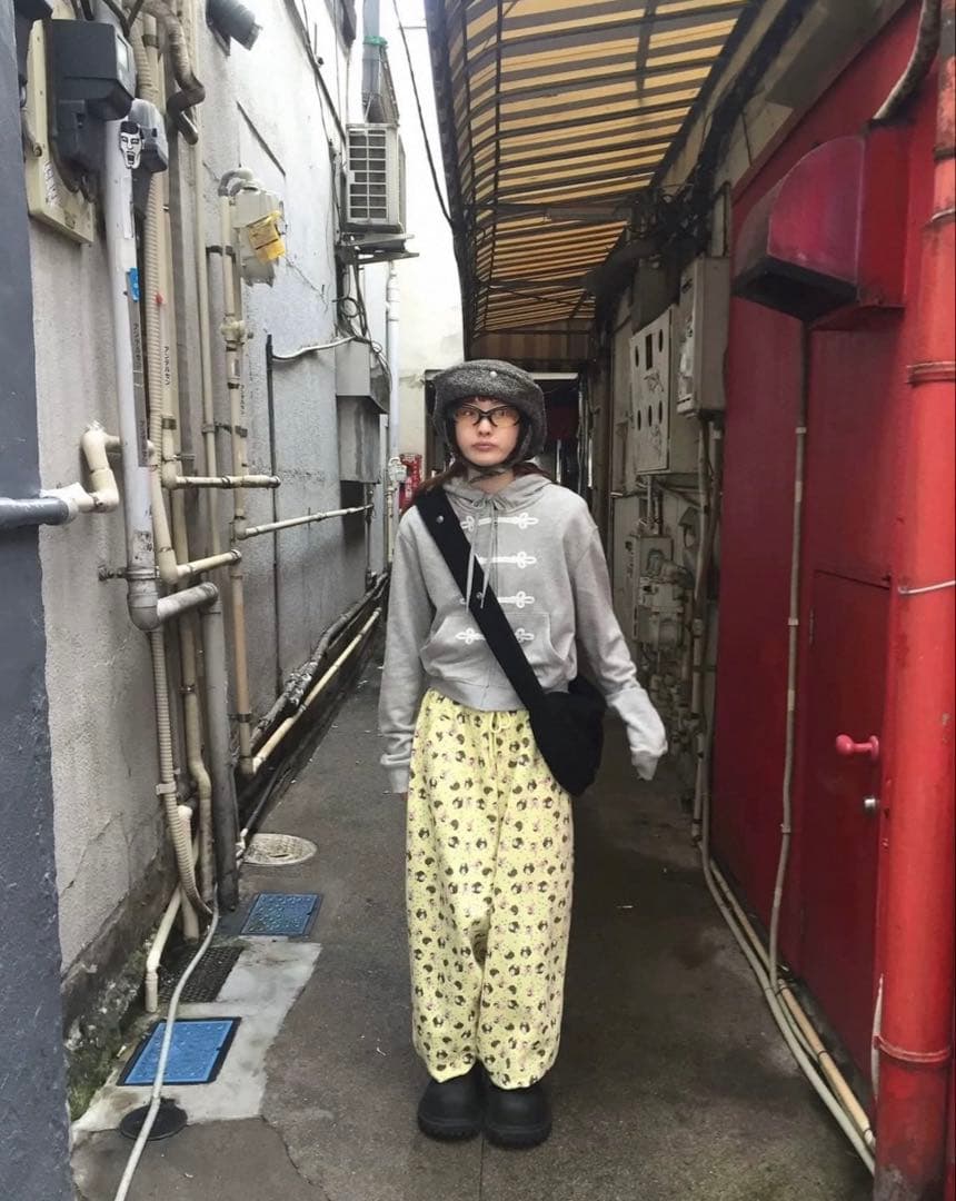 Ashley Williams 黄色　イージーパンツ