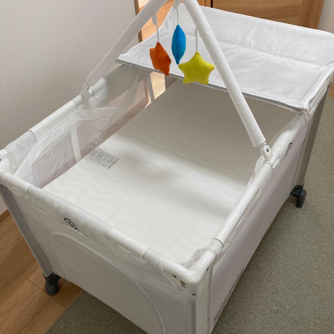 マットレス付きベビーベッド