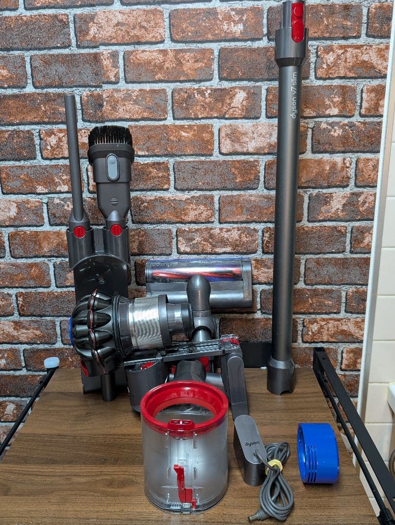 ダイソン掃除機 コードレス Dyson V7 Slim SV11