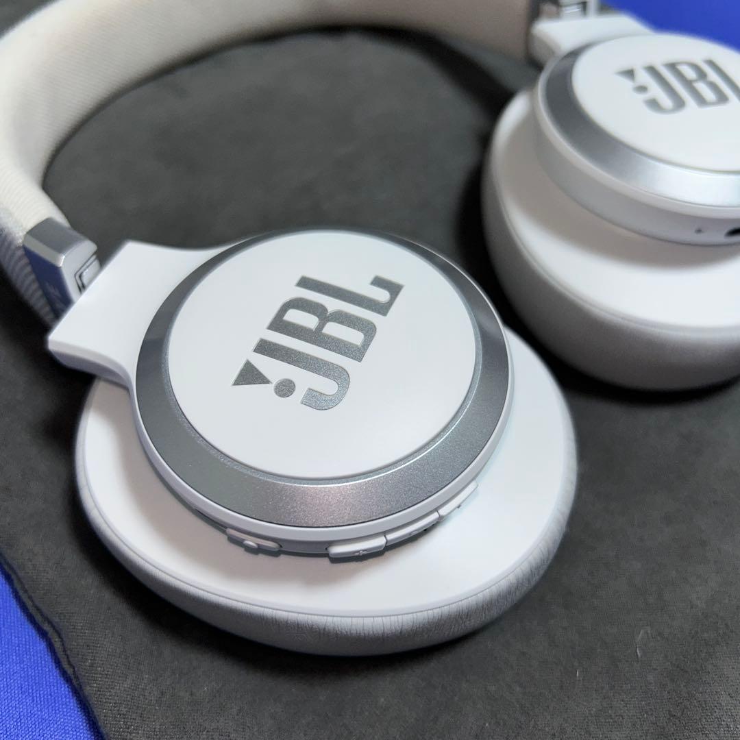 JBL LIVE770nc ホワイト　ワイヤレスヘッドホン