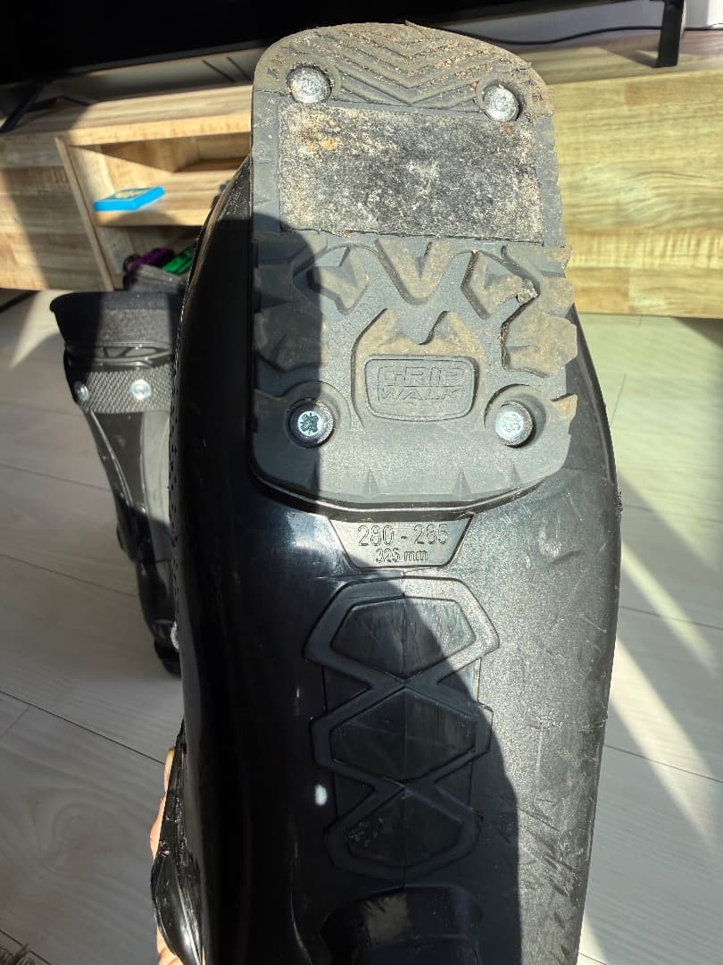 Tecnica Mach1 70 ブラック スキー靴