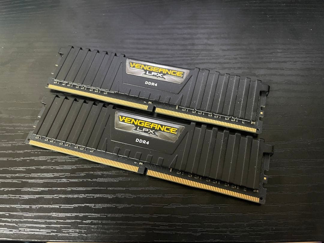 DDR4メモリ