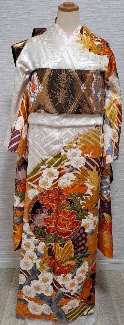 振り袖・帯２点セット　正絹 古典柄 綸子地　 舞華袋帯御所車　草花金糸刺