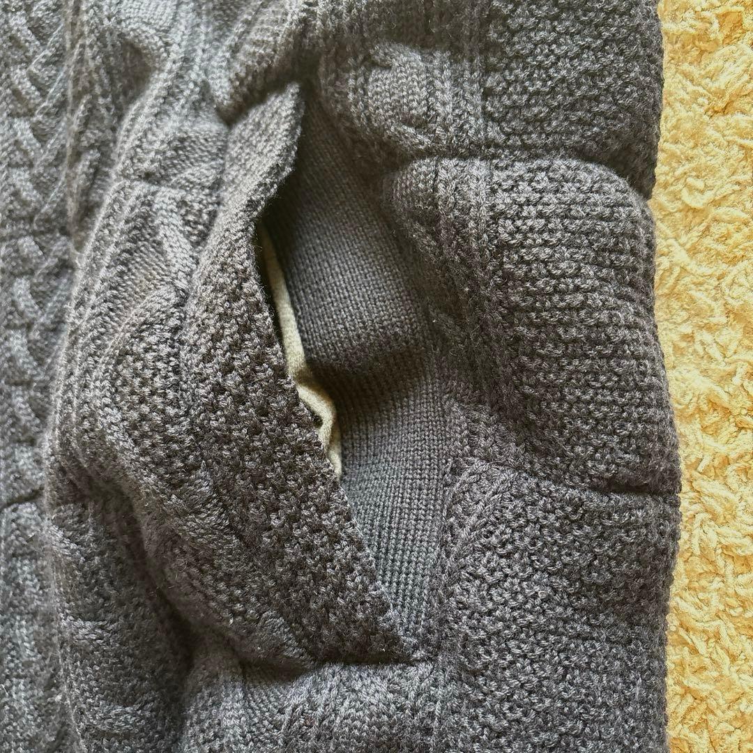 【極美品】バーバリーブラックレーベル ニットベスト 中綿入り フーディー 刺繍入