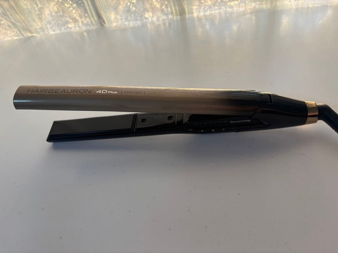ヘアビューロン4Dストレートヘアアイロン