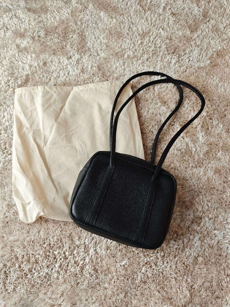 Aeta スクエアショルダーバッグ　美品