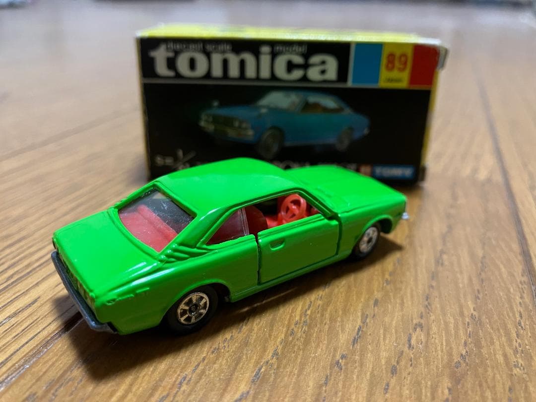 トミカ黒箱89　トヨタ　コロナ　2000GT　1Eホイール　緑　旧ホイール　レア