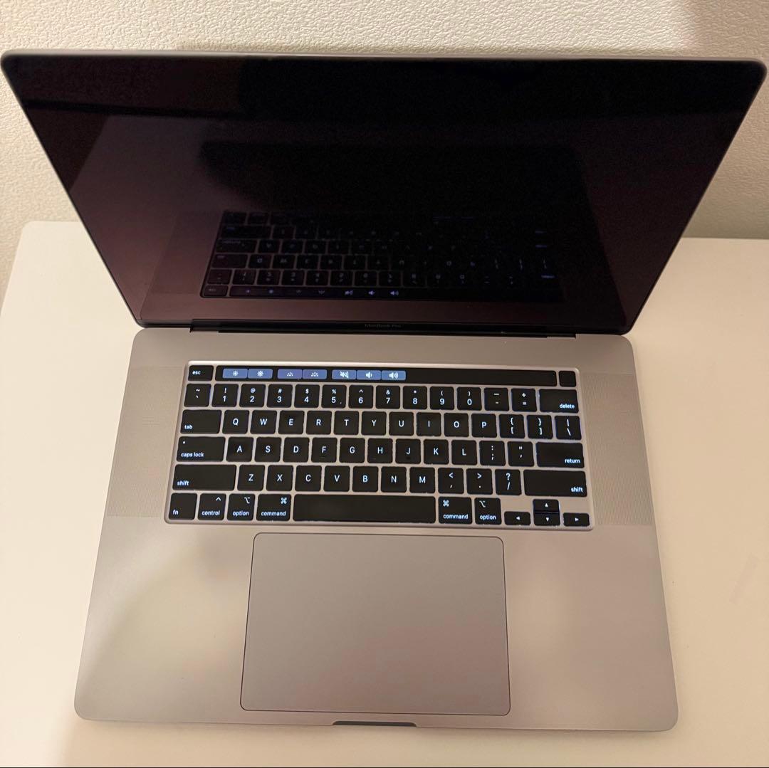 Macbook Pro 2019 16インチ Windows 11 Pro