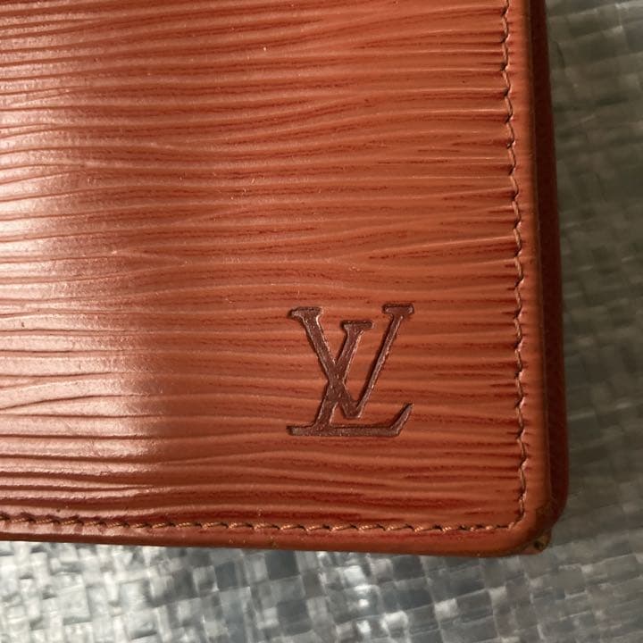 ルイヴィトン エピ ケース