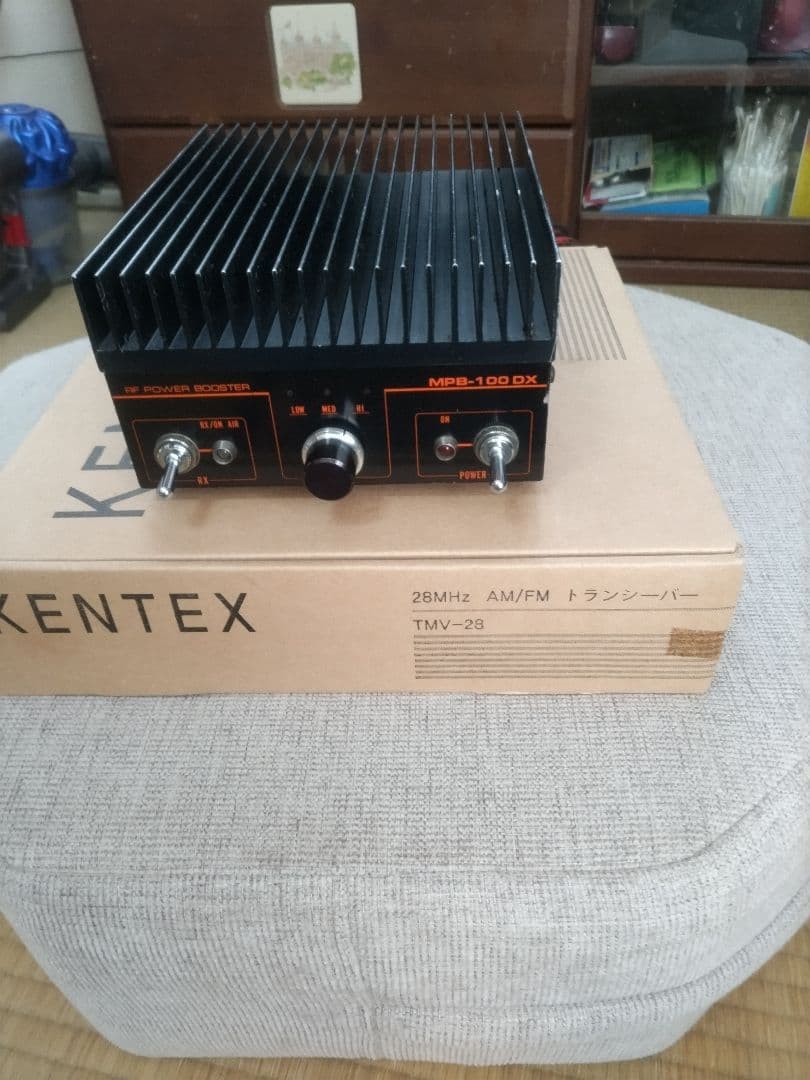 アマチュア無線機　KENTEX TMV-28 & MPB-100DX