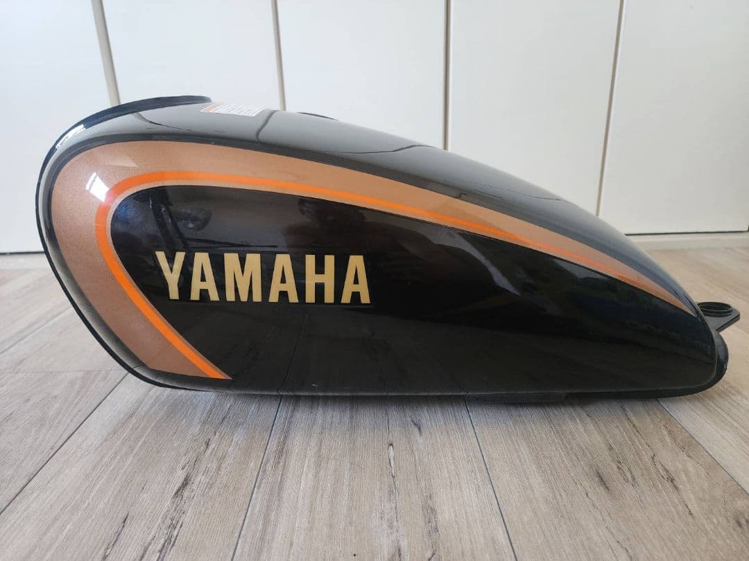 SR400 1998年発売！新品初期型復刻タンク 　シート＆タンデムバーセット