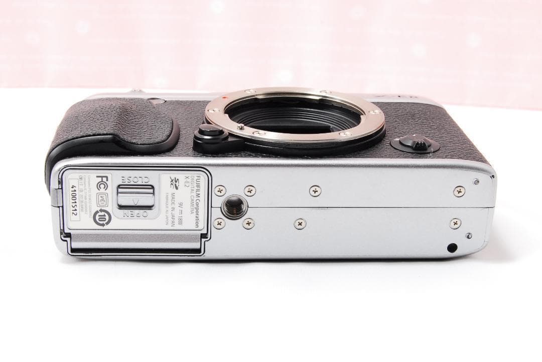 〓Wi-Fi機能搭載〓フジフィルム X-E2 ボディ ミラーレス一眼