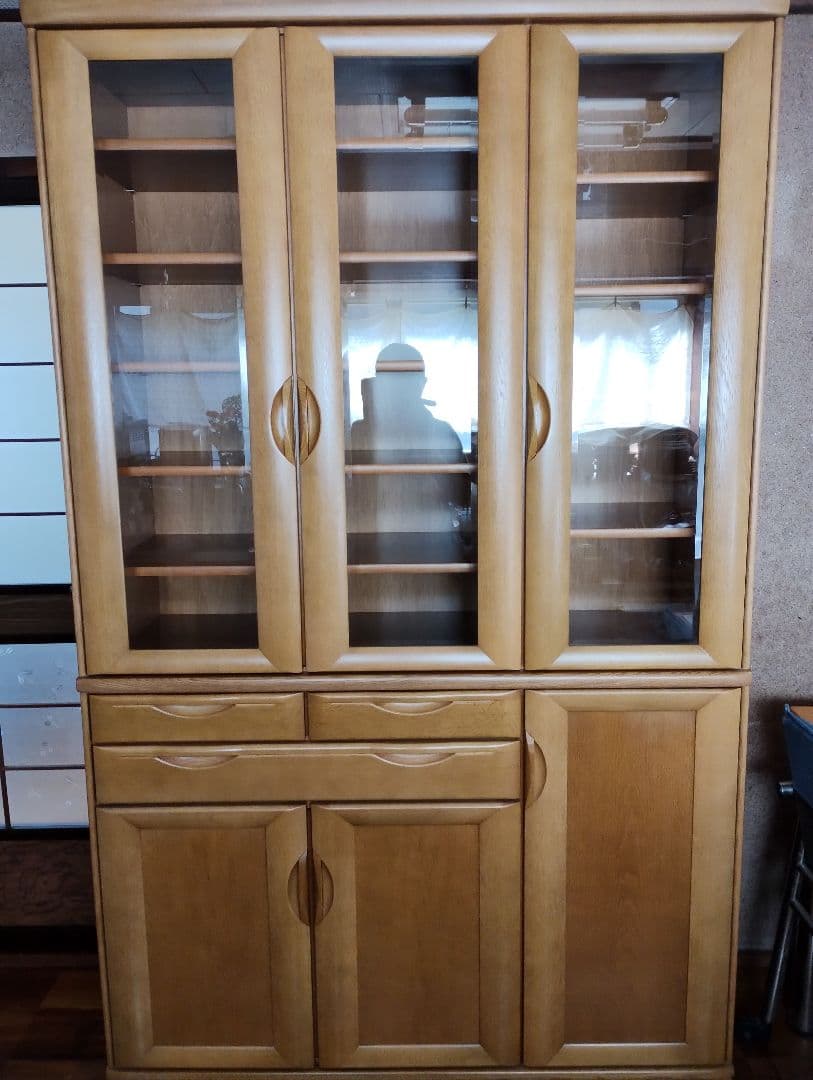 ✨極美品✨カリモク 木製 食器棚 ガラス扉 収納力抜群