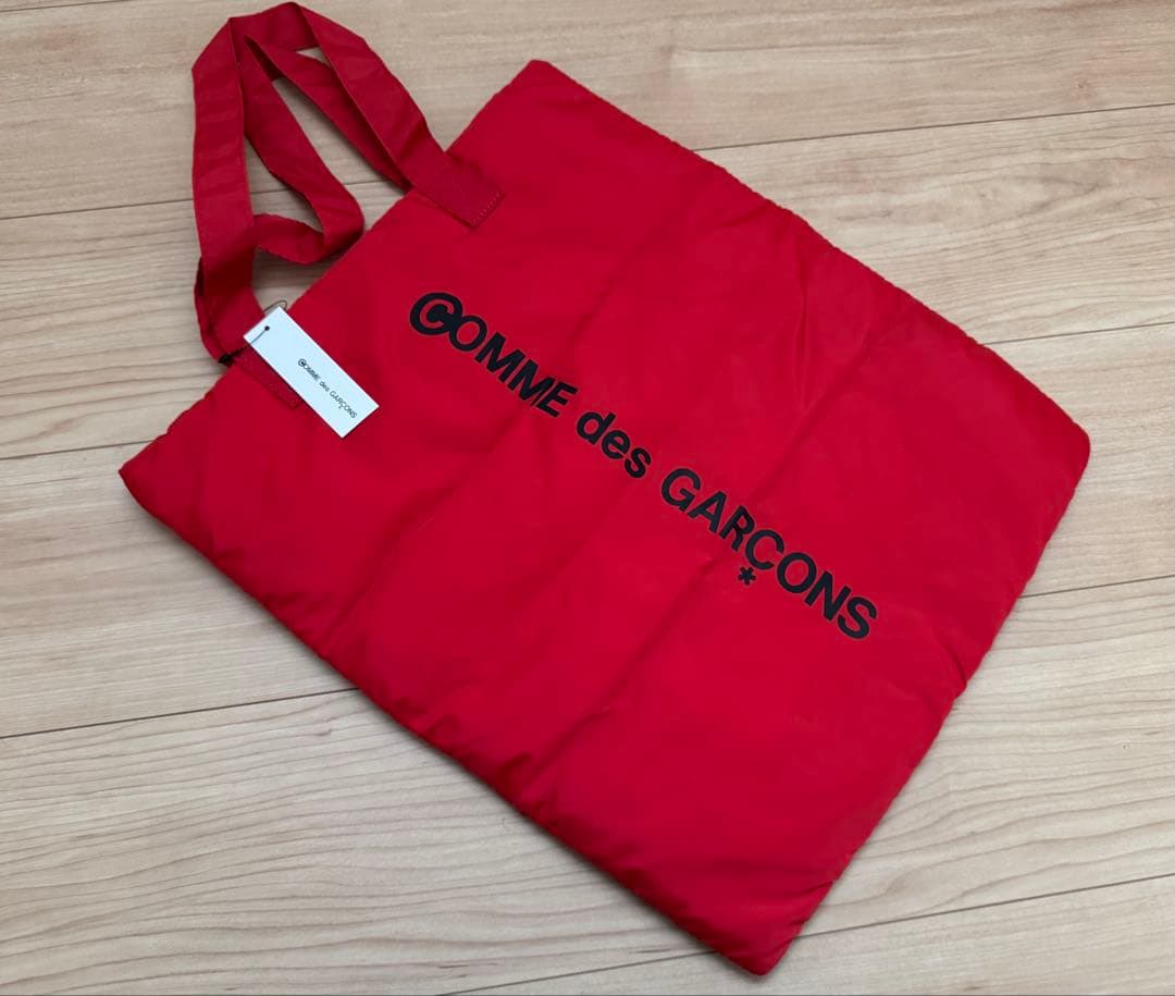 新品タグ付 コムデギャルソン ナイロン中綿トートバッグ 赤 レッド