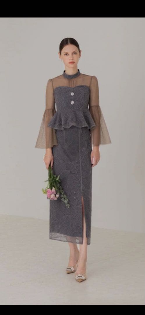 LEJAスパンコール刺繍ビジューボタンフレアスリーブ