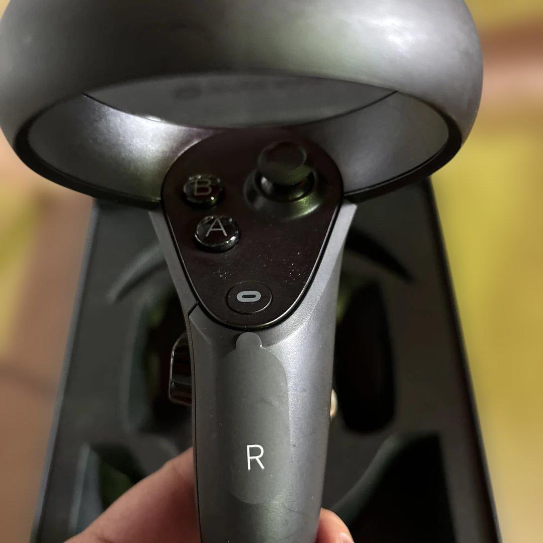 オキュラス クエスト  Quest 64GB VRヘッドセット