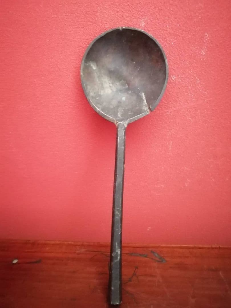 オランダ　ピュータースプーン2点（17世紀、18世紀）