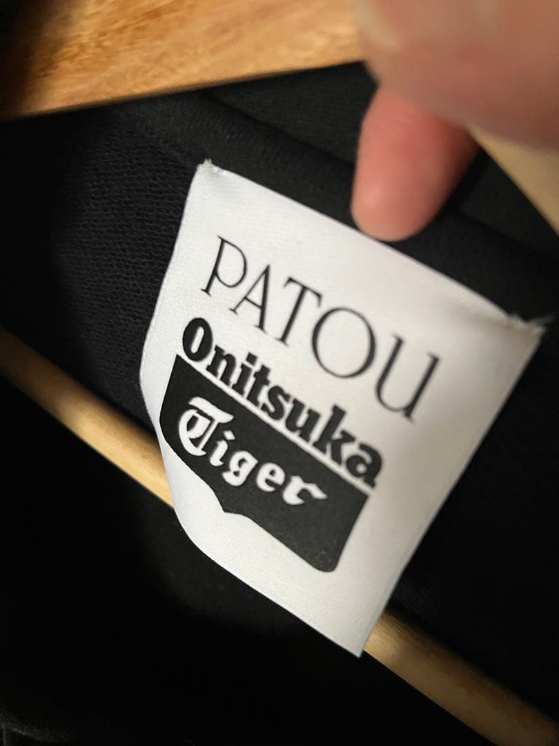 PATOU×Onitsuka Tigerブラック パーカー フード付き