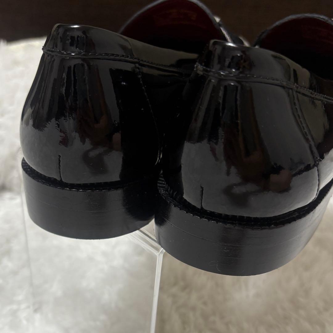 【未使用級】katespade ブラックマルチ レアンドラ ローファー 24年