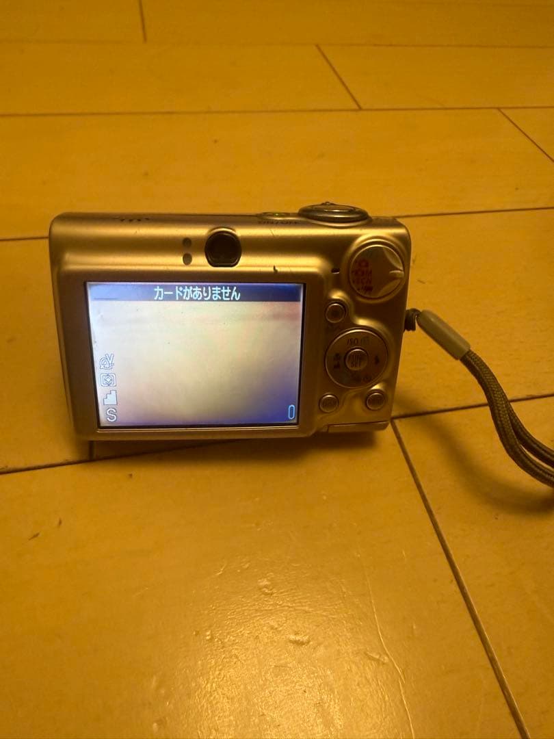 Canon IXY DIGITAL 700 シルバー