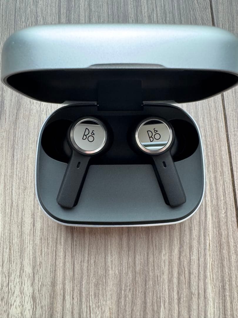 イヤホン bang & olufsen beoplay eleven