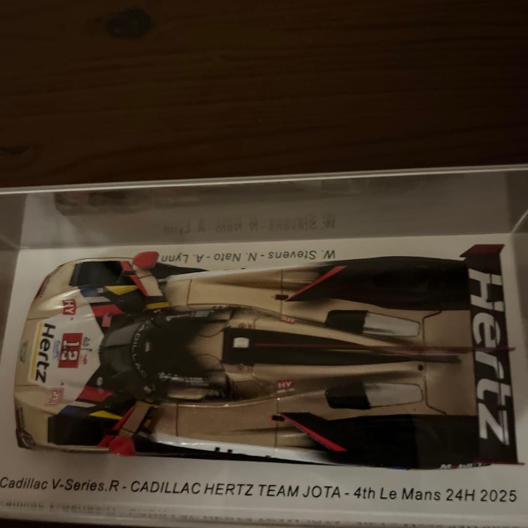ミニカー Cadillac V-Series R HERTZ TEAM JOTA 2025