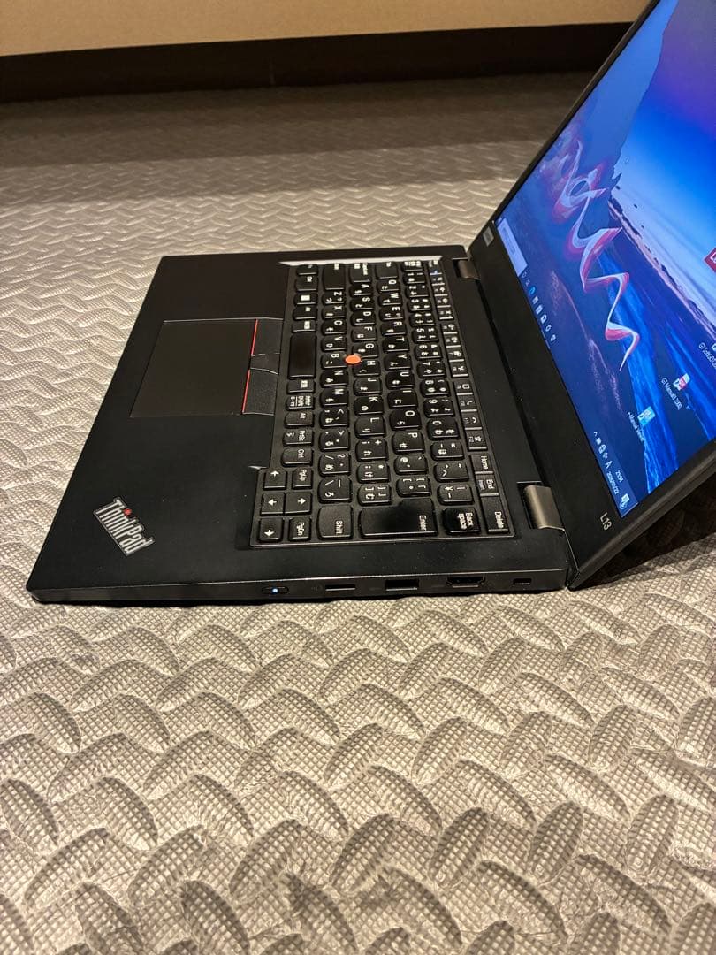 ThinkPad L13 AutoCAD PLCソフト多数インストール済み