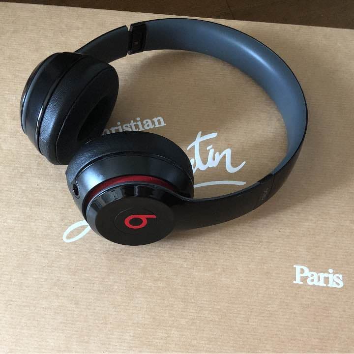 beat solo2 右耳聞こえません。