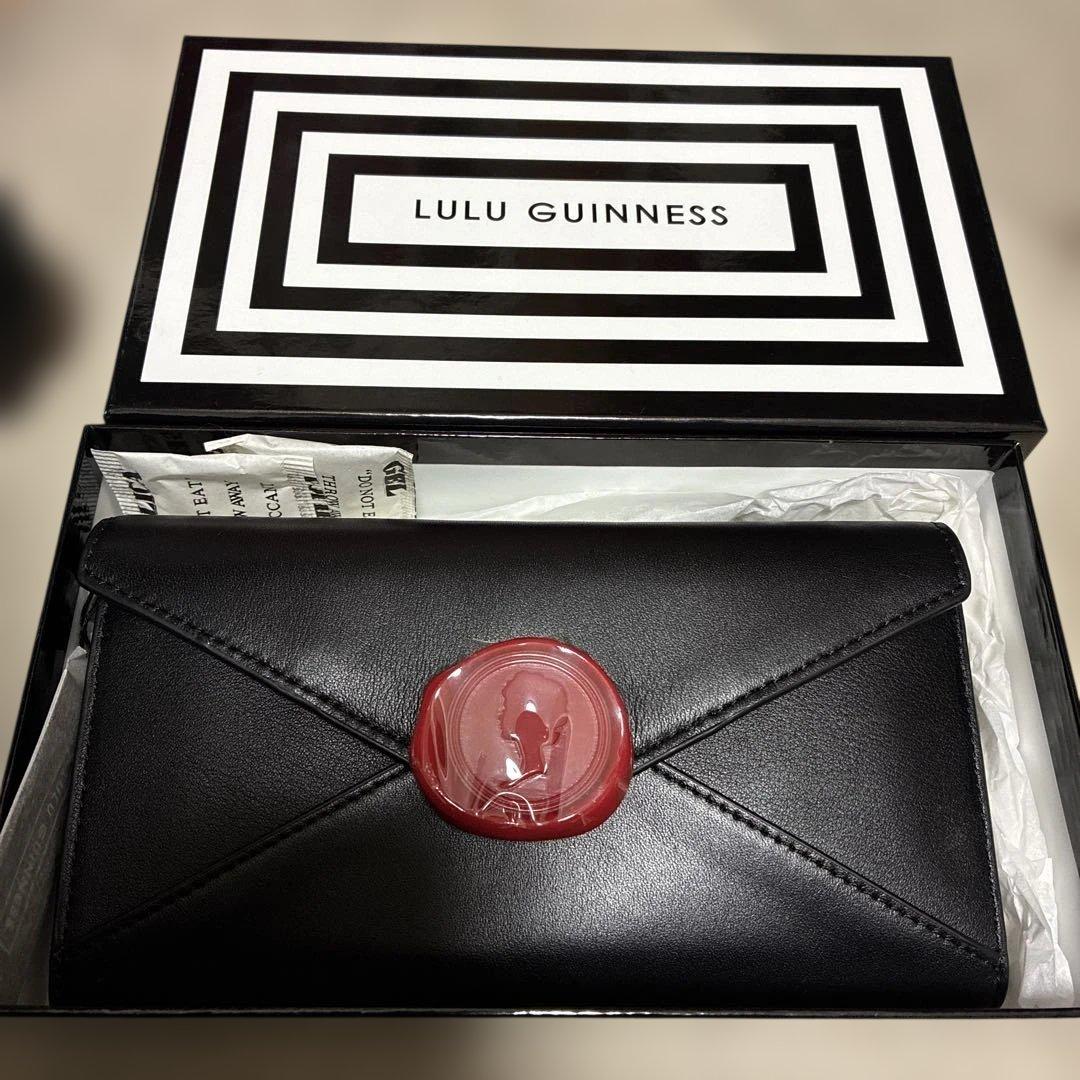 山田あいじ  Lulu Guinness 黒の長財布