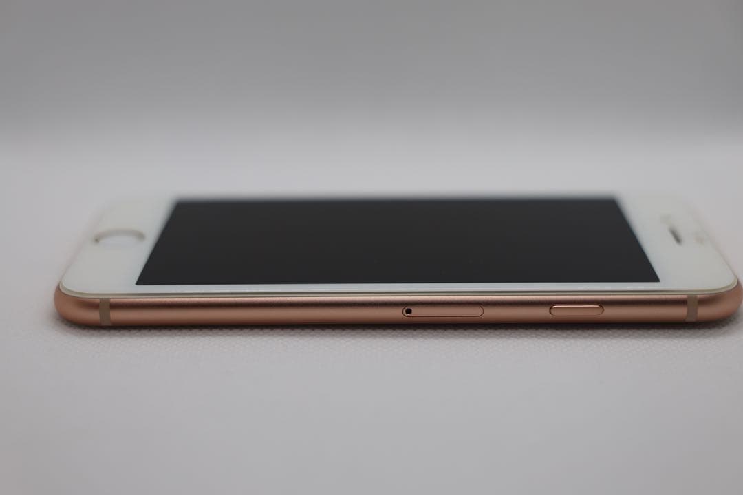 Iphone 8 海外部隊 シャッターなし 77%