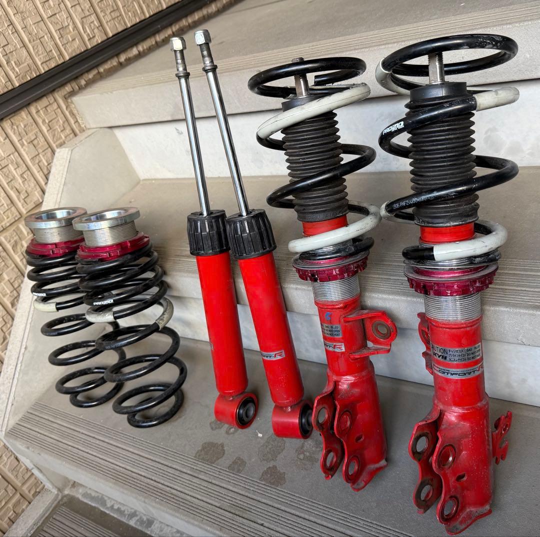 50プリウス zvw51 タナベ　車高調