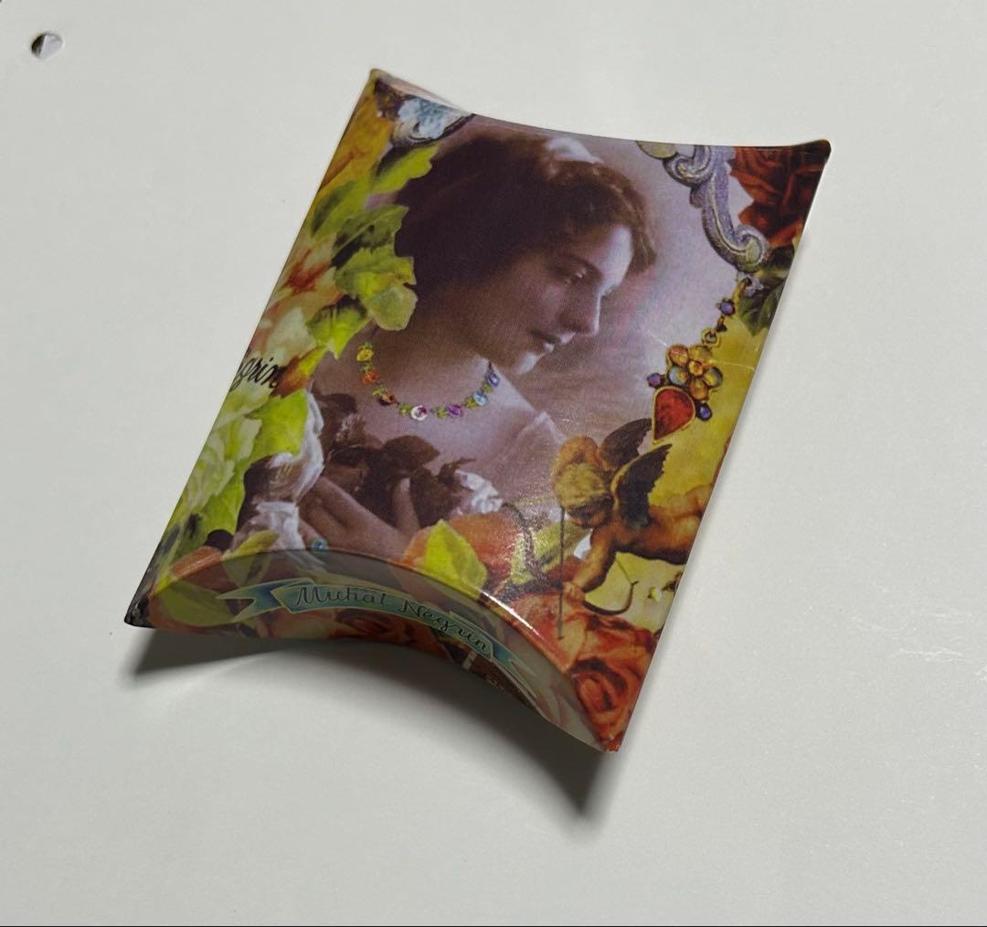 ミハエルネグリン フラワーモチーフネックレス