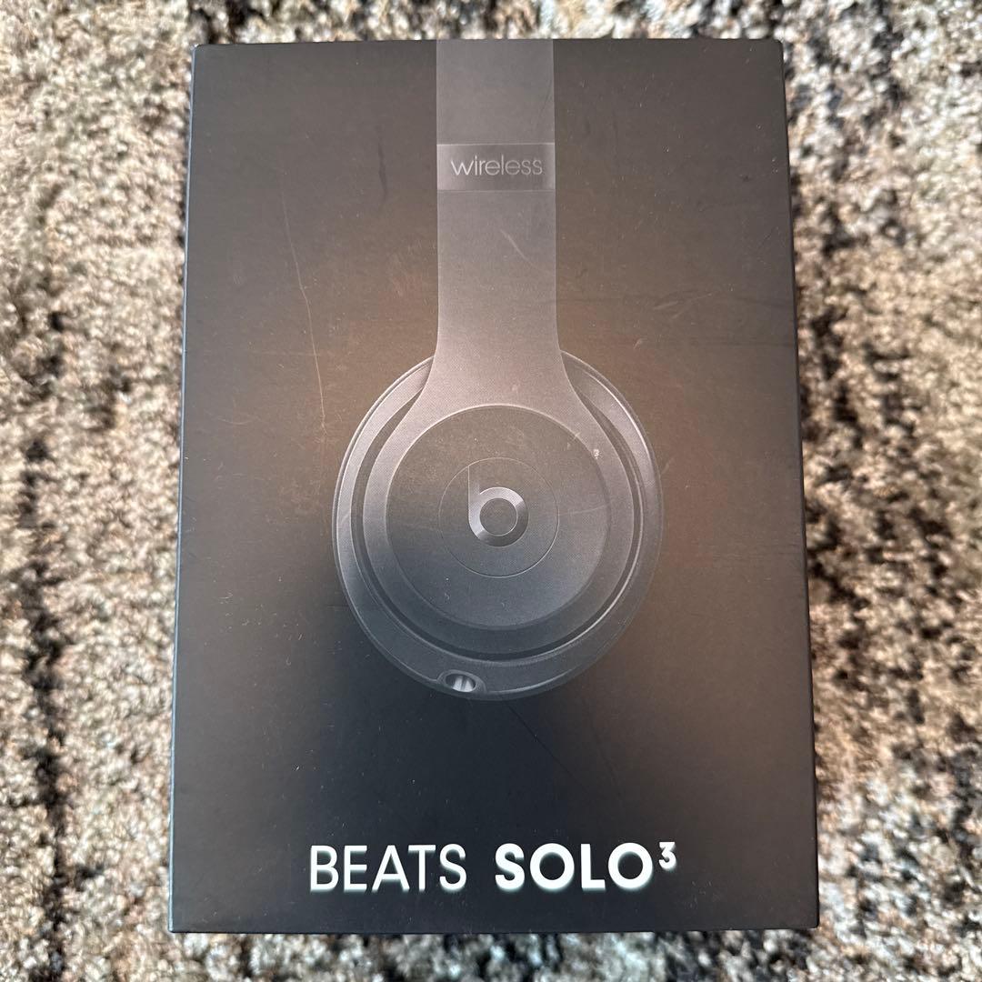 ヘッドホン BEATS SOLO3