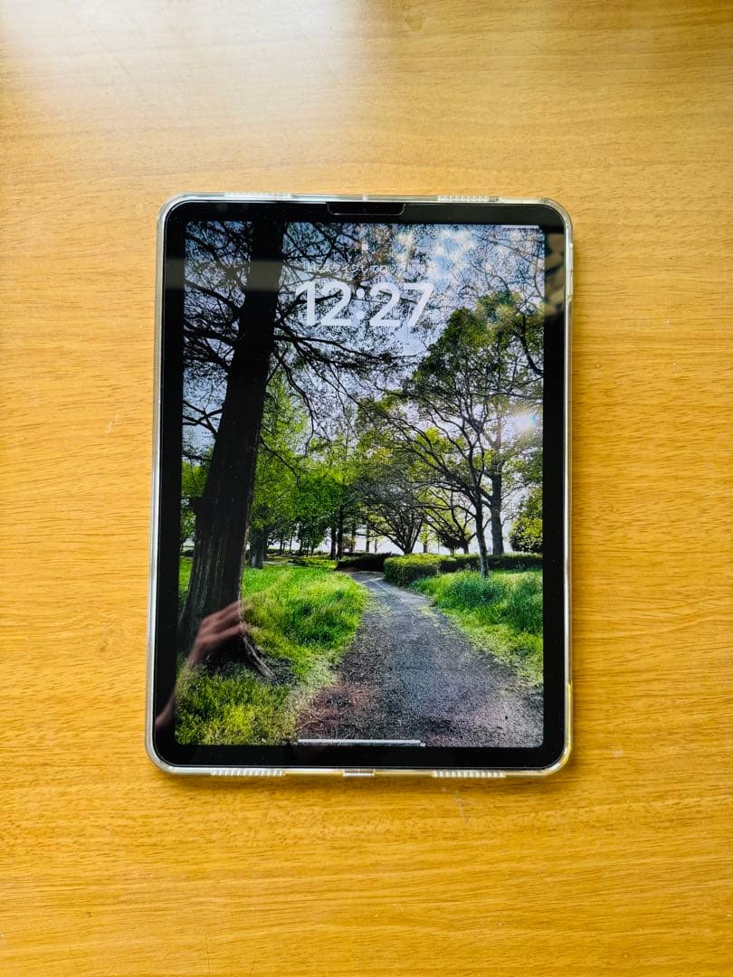 iPad Air 第5世代 M1 スターライト 美品 wifiモデル